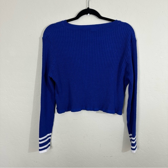 Women’s Large Long Sleeve Cropped Blue and White Ribbed Sweater - Picture 2 of 6